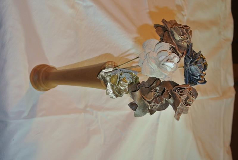50-60/220, handgedrechselte Vase aus Kirschbaum, gewachst in Appenzell - Bild 3