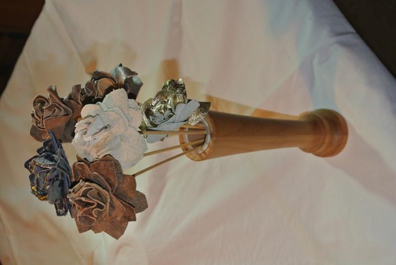 50-60/220, handgedrechselte Vase aus Kirschbaum, gewachst in Appenzell - Bild 6