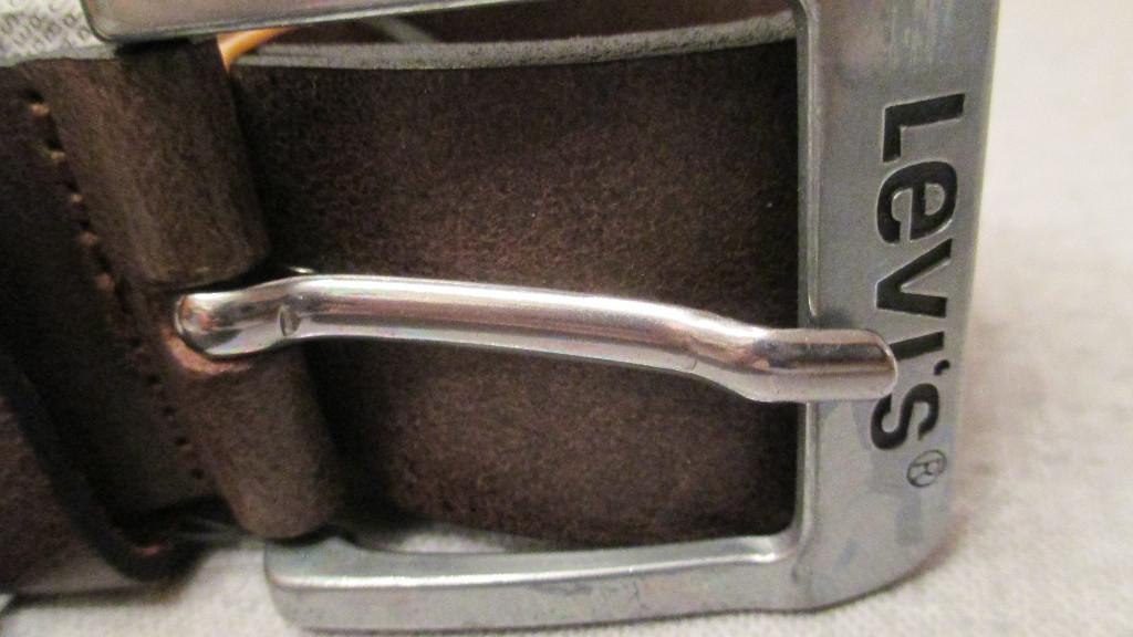 Gürtel - Levis, neu , 75cm, dunkelbraun in Aesch - Bild 2