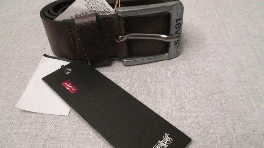Gürtel - Levis, neu , 75cm, dunkelbraun in Aesch - Bild 1