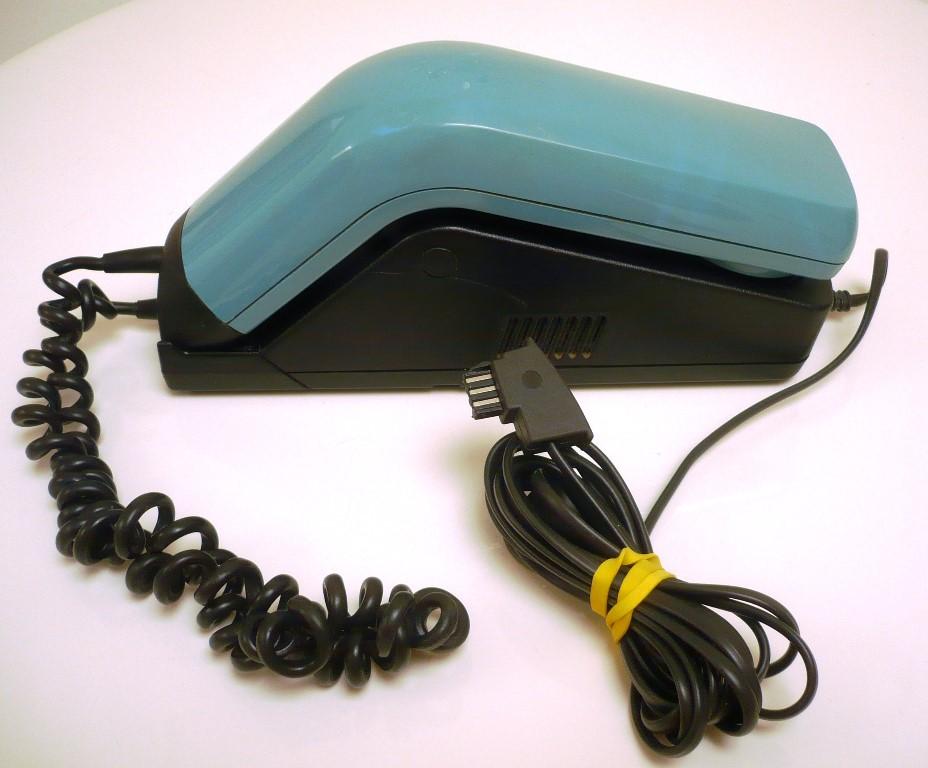 Alles Retro Telefon Kerzenhalter Kleiderbügel in Aesch - Bild 3