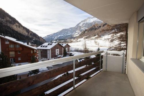 2.5-02, helle 2.5-Zimmer Attikawohnung mit 2 Balkonen in Sierre - Bild 9