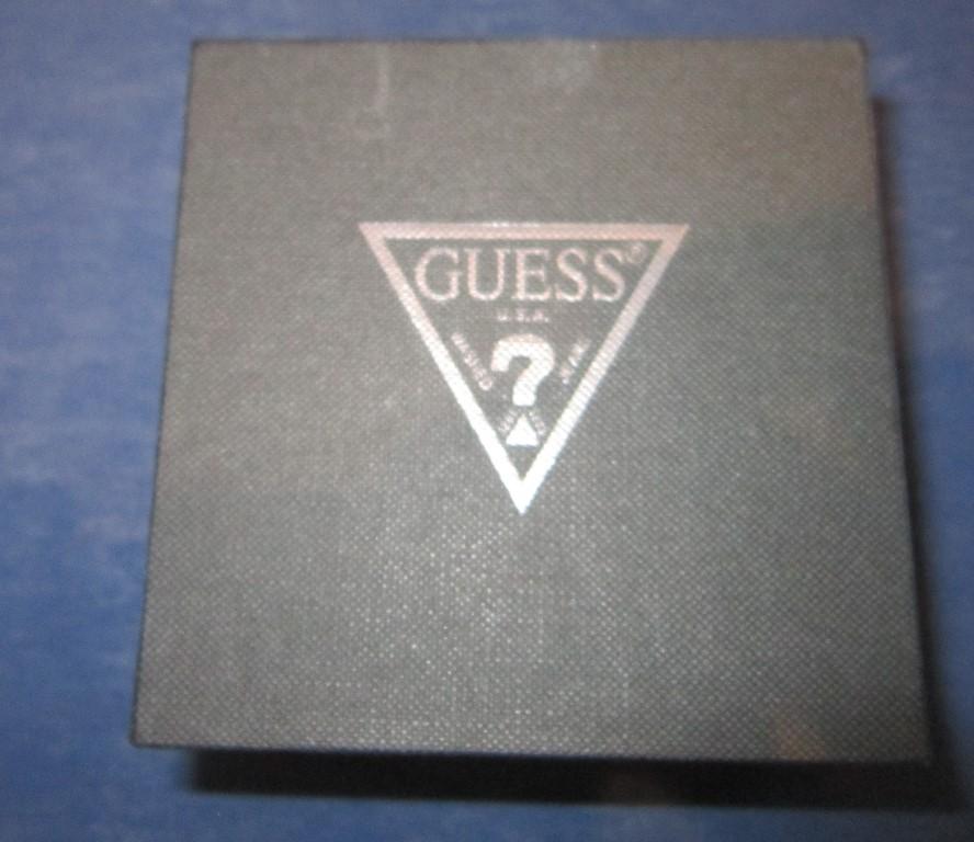 Mega Geile Armbanduhr für Sie und Ihn Gold von GUESS in Aesch - Bild 3