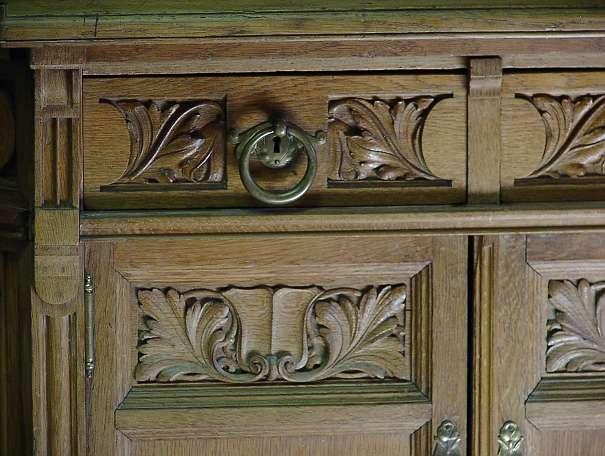 Uhrenbuffet aus Junkerbesitz Westphalen Eiche geschnitzt um 1860 in Appenzell - Bild 5