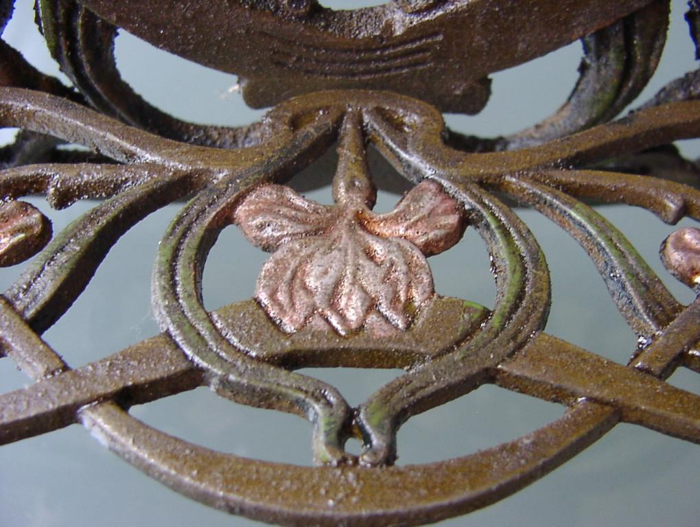 Jugendstil Eisenständer für Schaustücke wie Bild oder Buch in Appenzell - Bild 9