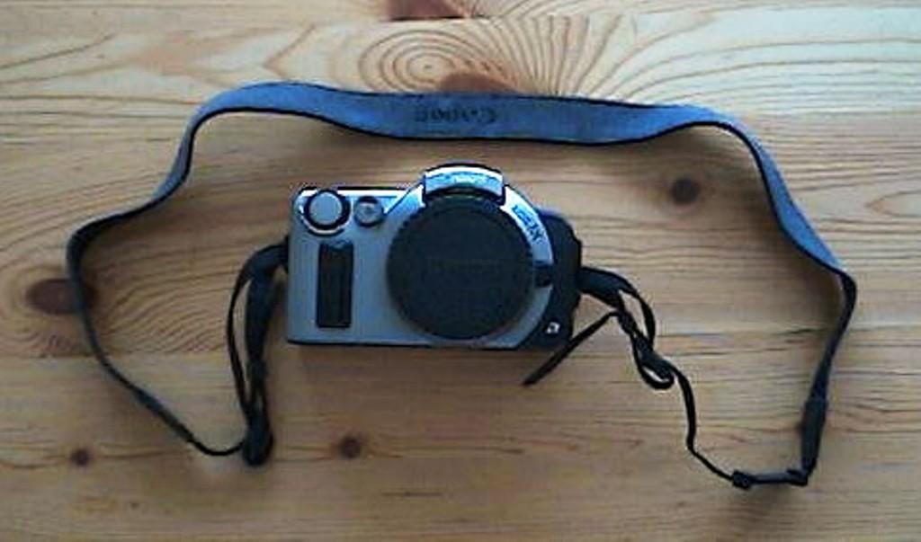 Spiegelreflex - Fotoapparat, Canon EOS IX, APS - Kamera in Appenzell - Bild 1