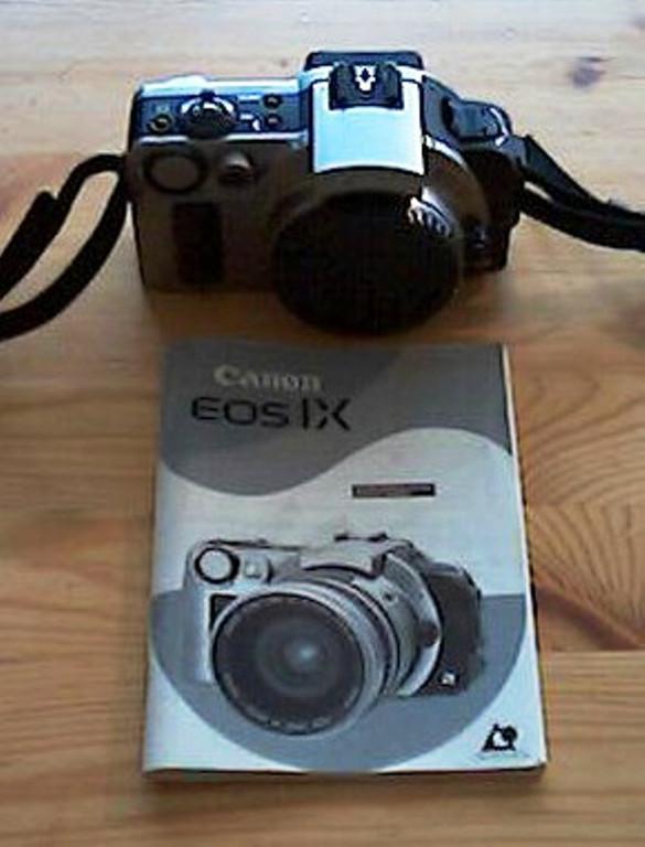 Spiegelreflex - Fotoapparat, Canon EOS IX, APS - Kamera in Appenzell - Bild 2