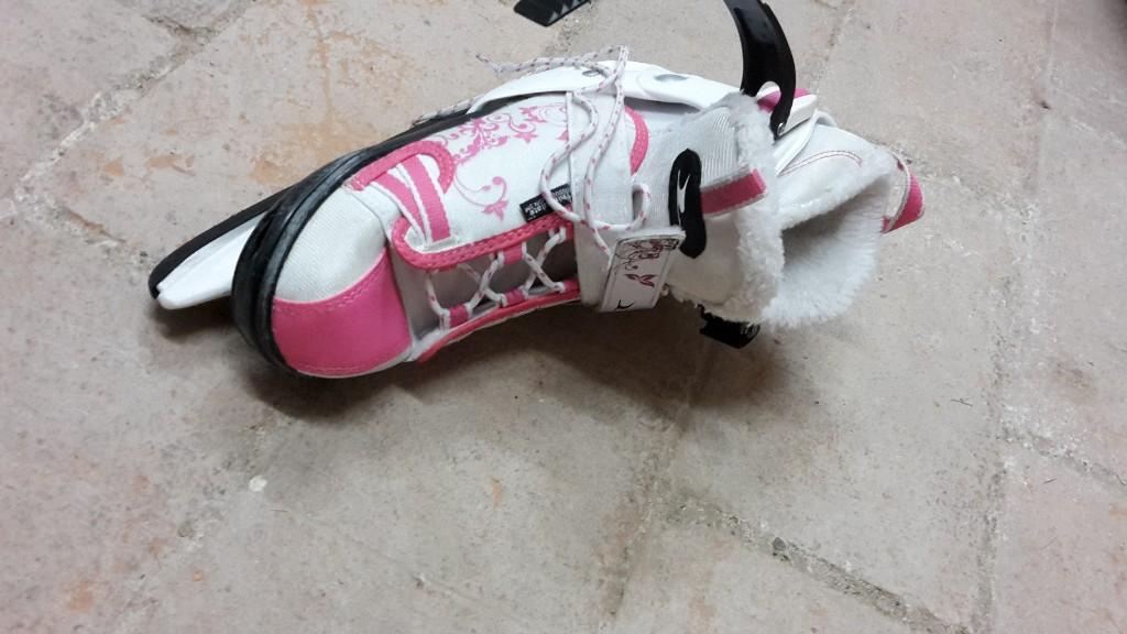 Kinder Schlittschuhe in Thun - Bild 3