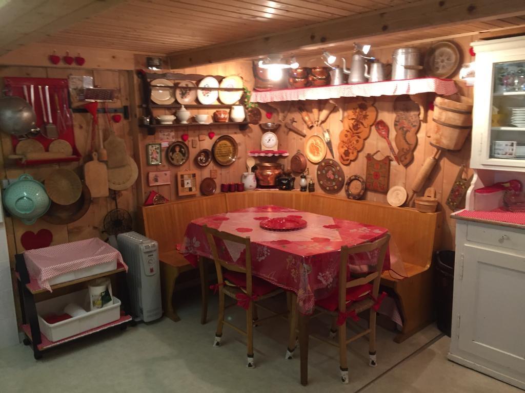 Liebhaber Objekt! Fe-Wohnung in gepflegtem Alphütte Ambiente. in Wohlen - Bild 6
