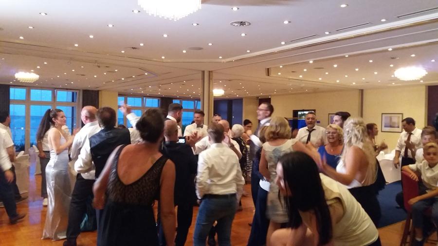 Musiker Sänger/in mit Italienische und Internationale Live Musik in Belp - Bild 4