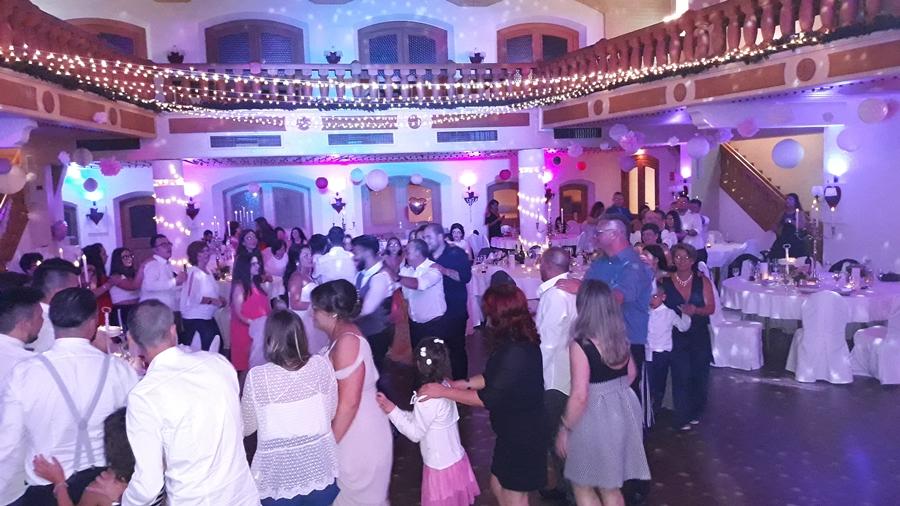 Musiker Sänger/in mit Italienische und Internationale Live Musik in Belp - Bild 9