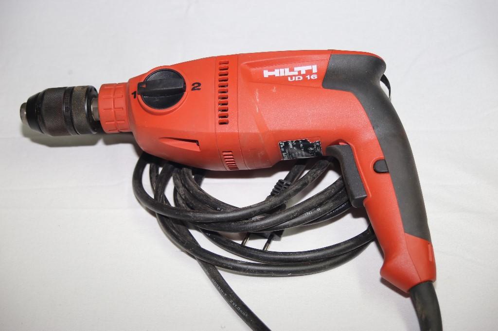 BOHRMASCHINE HILTI UD 30 in Buchs - Bild 1