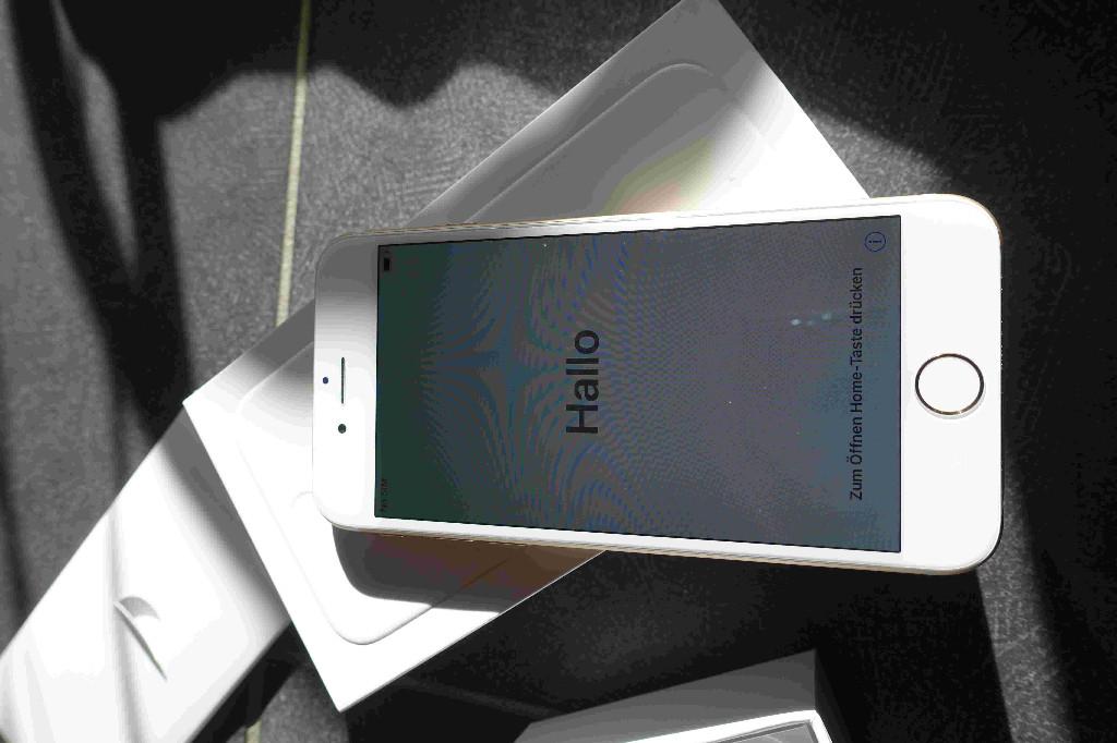 iPhone 6 128 GB gold in Grenchen - Bild 5