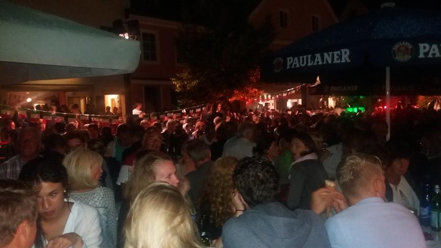 Italienische Deutsch Schweiz Internationale Live Musik Band in Locarno - Bild 15