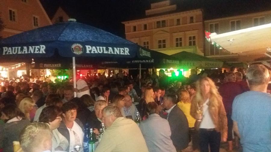 Italienische Deutsch Schweiz Internationale Live Musik Band in Locarno - Bild 17
