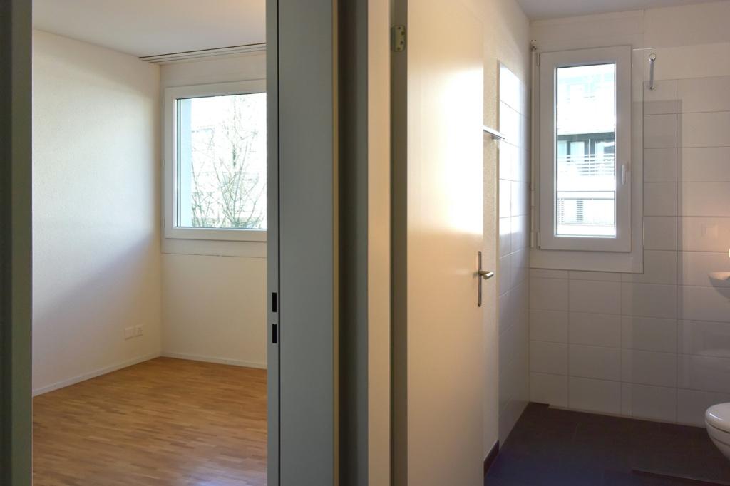 Wettingen - Zimmer mit Nasszelle Nähe Zentrum und ÖV in Wohlen - Bild 1