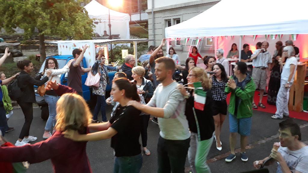 Italienische Hochzeitsband mit Internationale live musik in Emmen - Bild 18
