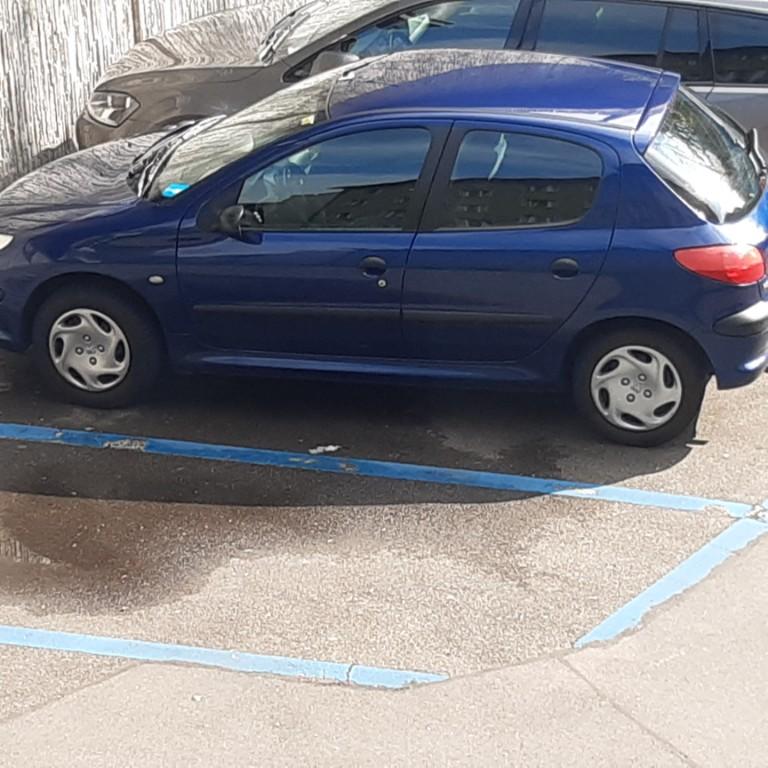 Peugeot 206 Jg. 2001 ab Platz / Export zu verkaufen in Opfikon - Bild 2