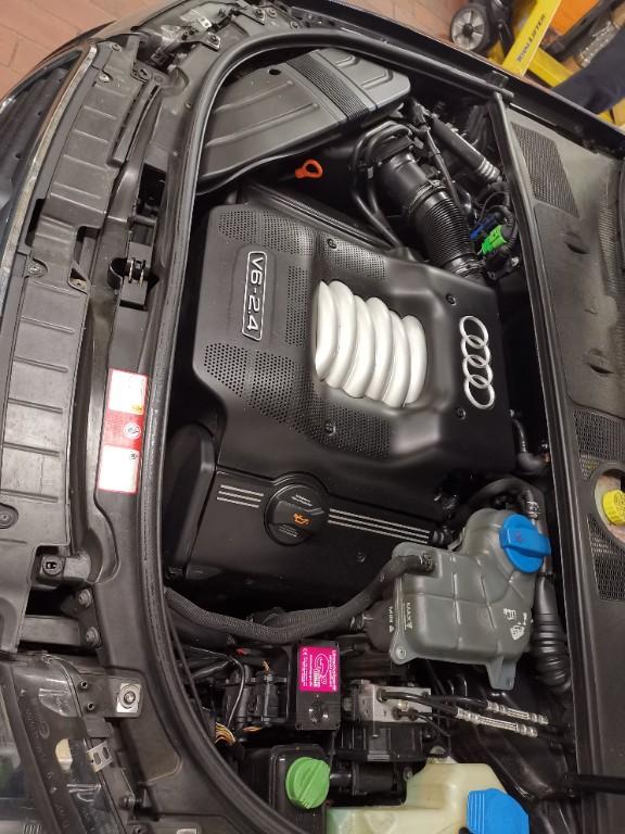Audi a4 b6 cabrio 2,4 v6 verdeck neu in Flawil - Bild 4
