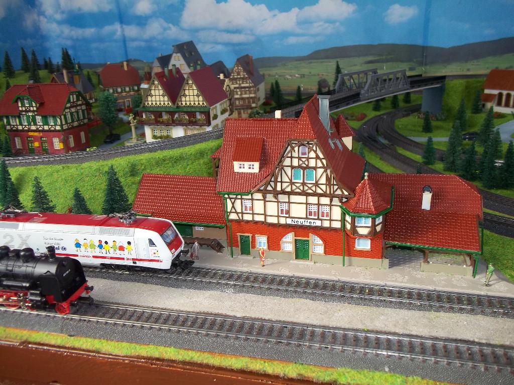 Märklin H0 C-Gleis Digital Modelleisenbahn Komplettanlage Fertig in Allschwil - Bild 2