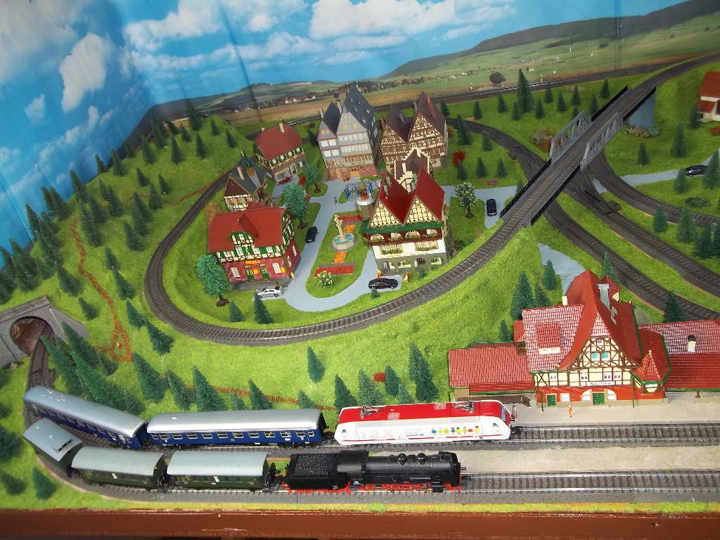 Märklin H0 C-Gleis Digital Modelleisenbahn Komplettanlage Fertig in Allschwil - Bild 7