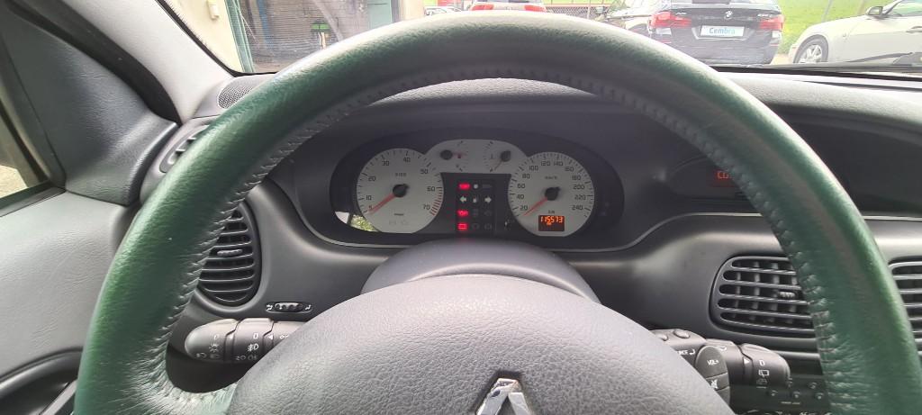 Renault Megane in Olten - Bild 3