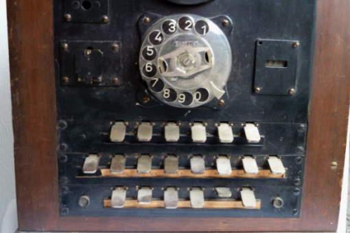 Telefon Mess - und Prüfstation von 1930 in Basel - Bild 3
