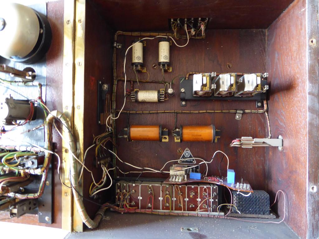 Telefon Mess - und Prüfstation von 1930 in Basel - Bild 8