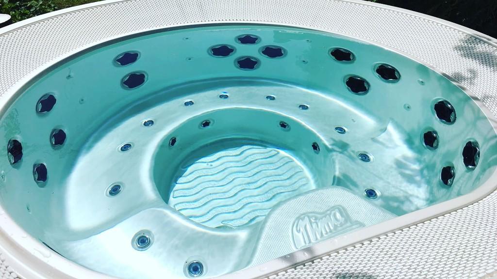 Whirlpool Infinity Blue Hole in Biberist - Bild 2