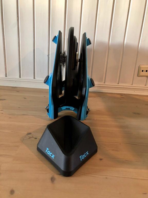 Tacx Neo 2T in Belp - Bild 2