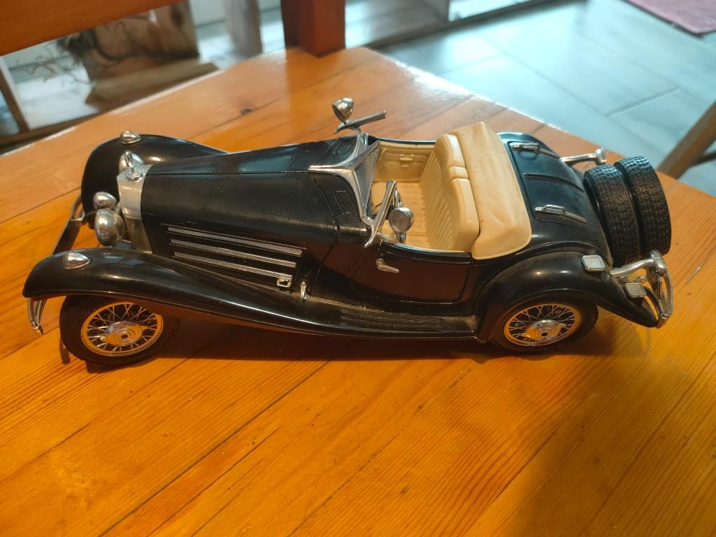 Oldtimer Autos in Aesch - Bild 3