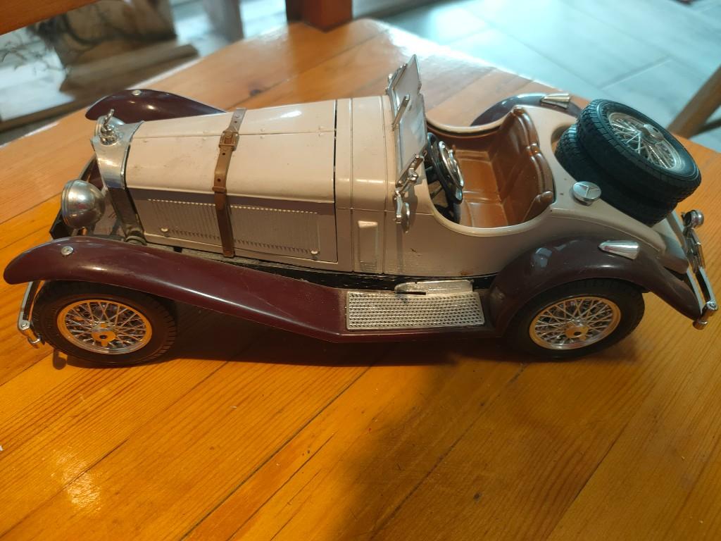 Oldtimer Autos in Aesch - Bild 5