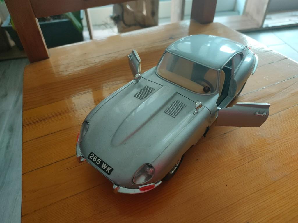 Oldtimer Autos in Aesch - Bild 1
