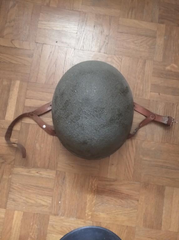 Militär helm in Wetzikon - Bild 1