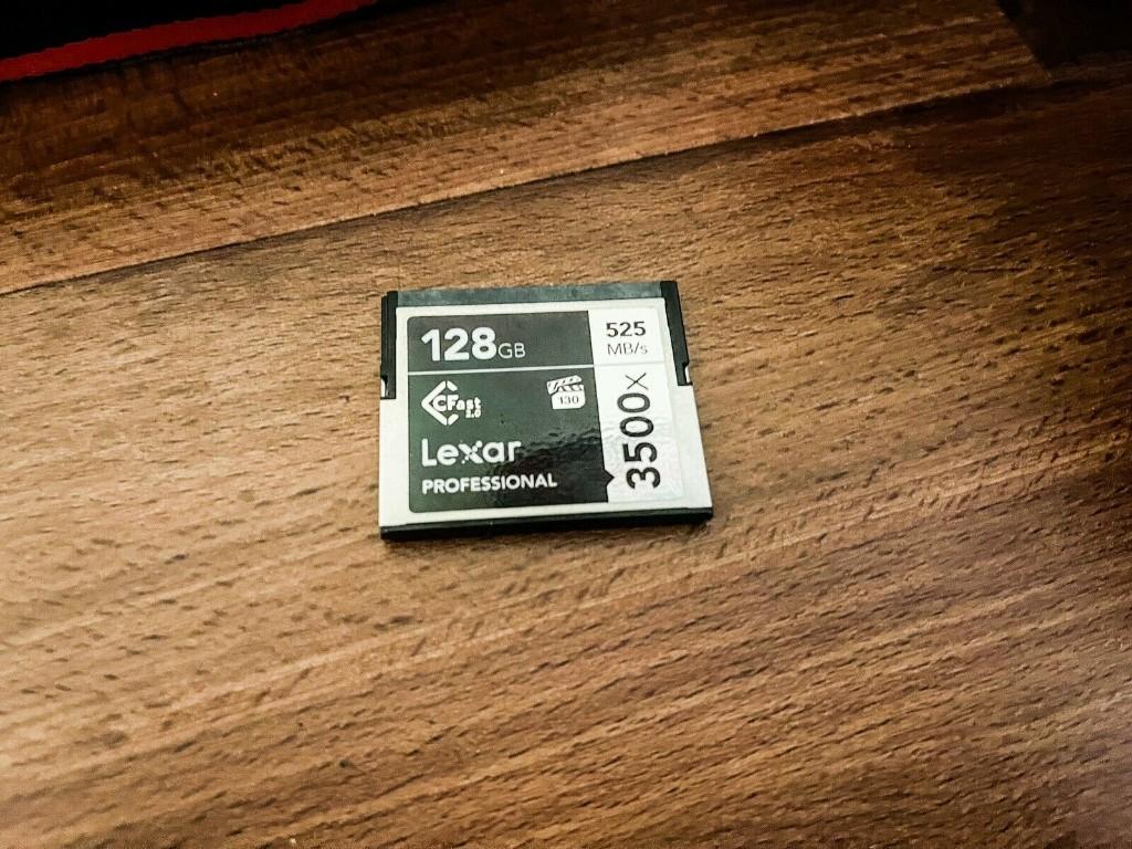 Canon 1dx Mark II + Canon 16-35 mm f2.8 Objektiv in Köniz - Bild 3