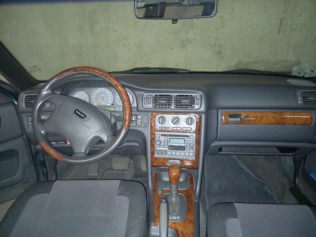 Volvo V70 LPT in Freiburg - Bild 2
