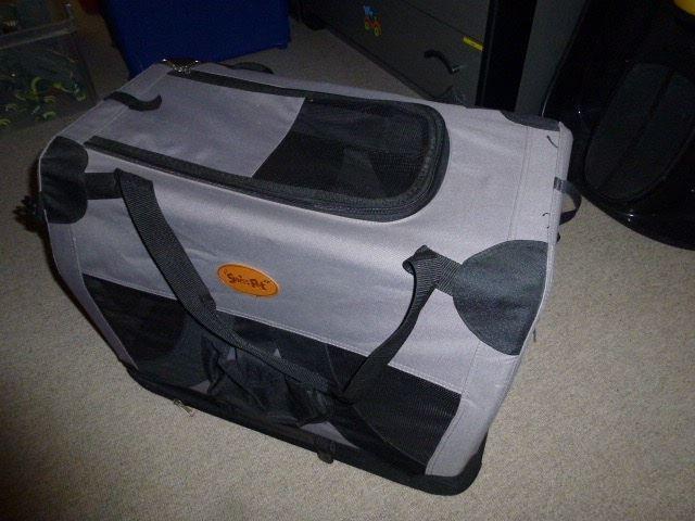Hundebox Transportbox faltbar mit Tasche in Appenzell - Bild 1