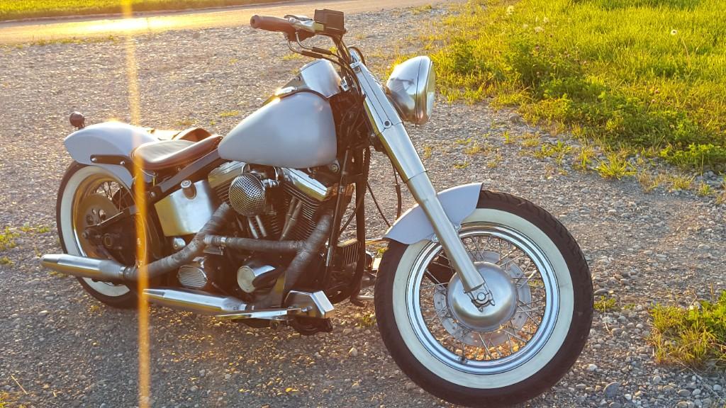 Harley Davidson Heritage Custom in Flawil - Bild 2