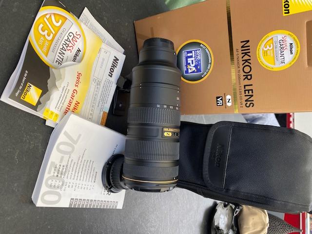 NIKON N / VR 2.8 70-200 Koml. mit Blende und Tasche neuwertig in Lenzburg - Bild 3