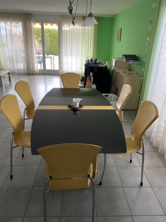 Granittisch in Thun - Bild 1