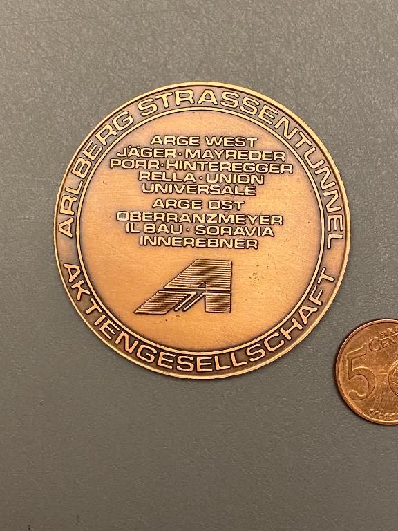 Medaille Arlbergstrassentunnel Vorarlberg Tirol in Willisau - Bild 2