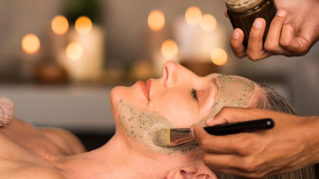 Face Check, Gesichtsbehandlung mit Beratung in Baden - Bild 1