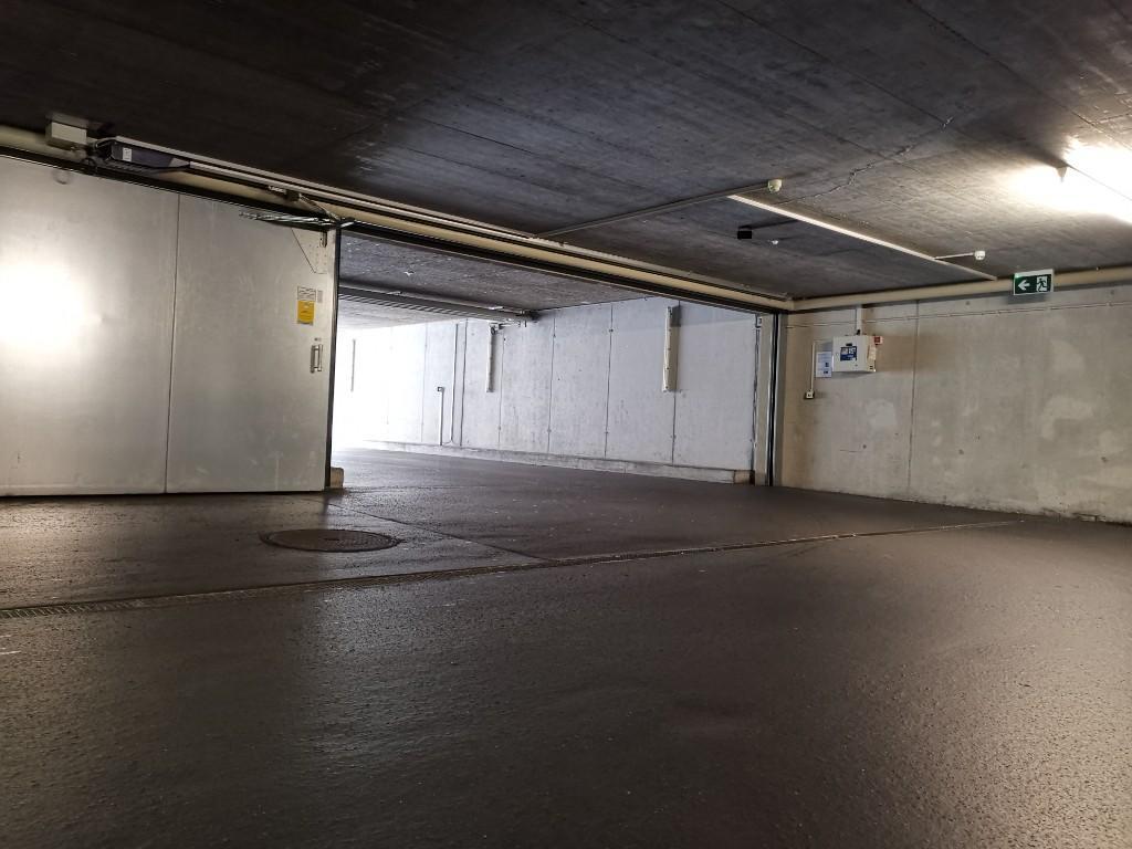 Parkplatz in Einstellhalle mit privater Ladestation zu vermieten in Muri - Bild 2