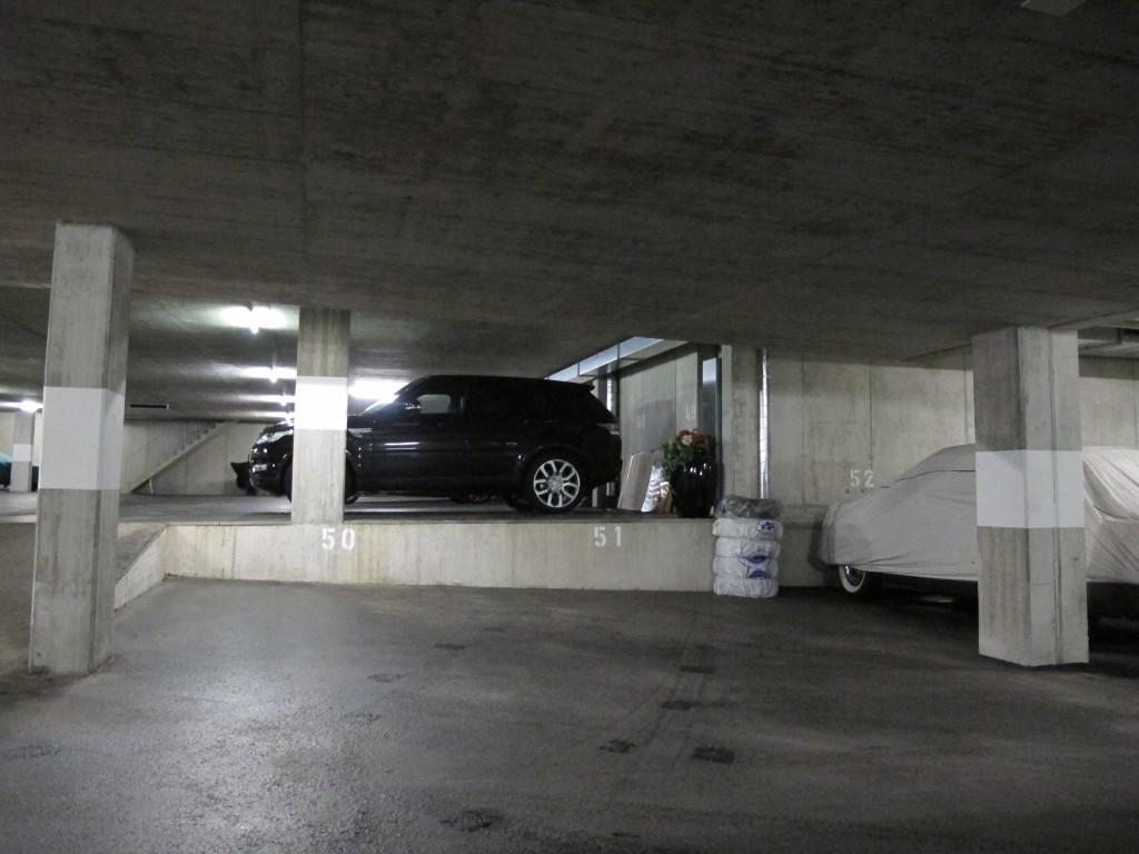 Parkplatz in Einstellhalle mit privater Ladestation zu vermieten in Muri - Bild 3