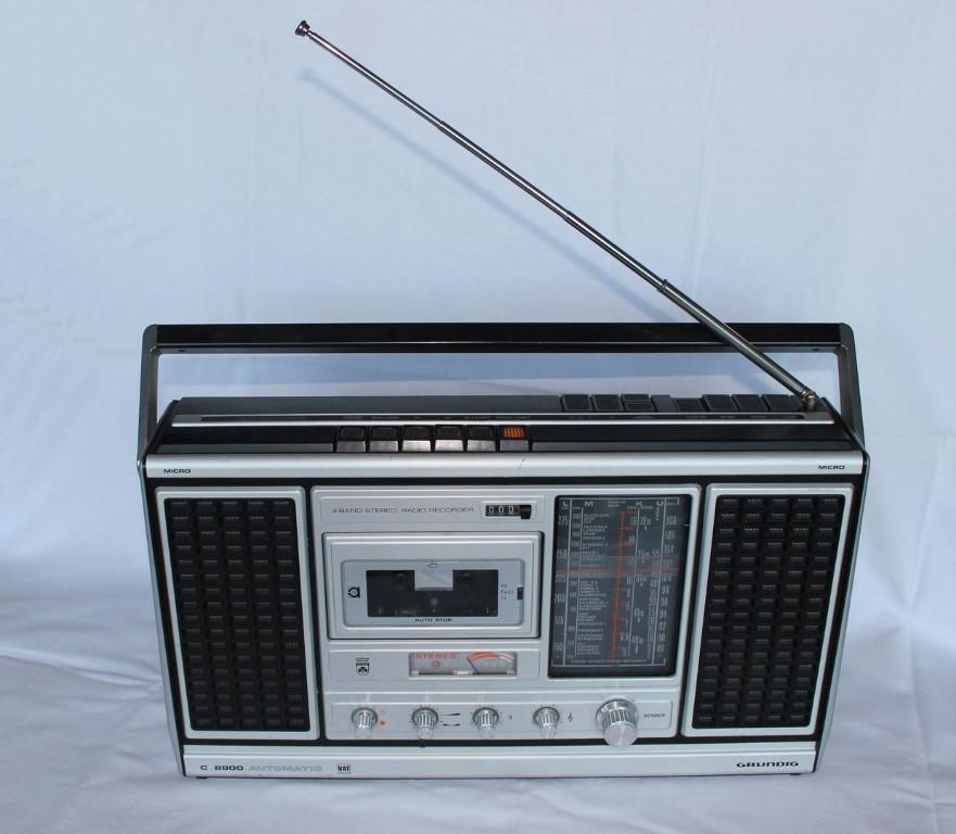 GRUNDIG C 8800 AUTOMATIC Radiorecorder in Basel - Bild 3