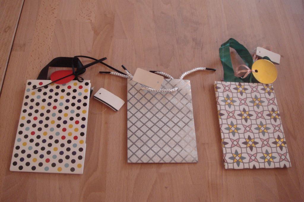Schöne Geschenkboxen/-beutel /-papier zum Basteln oder Verpacken in Urdorf - Bild 6