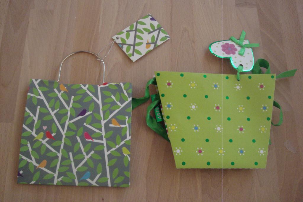 Schöne Geschenkboxen/-beutel /-papier zum Basteln oder Verpacken in Urdorf - Bild 10