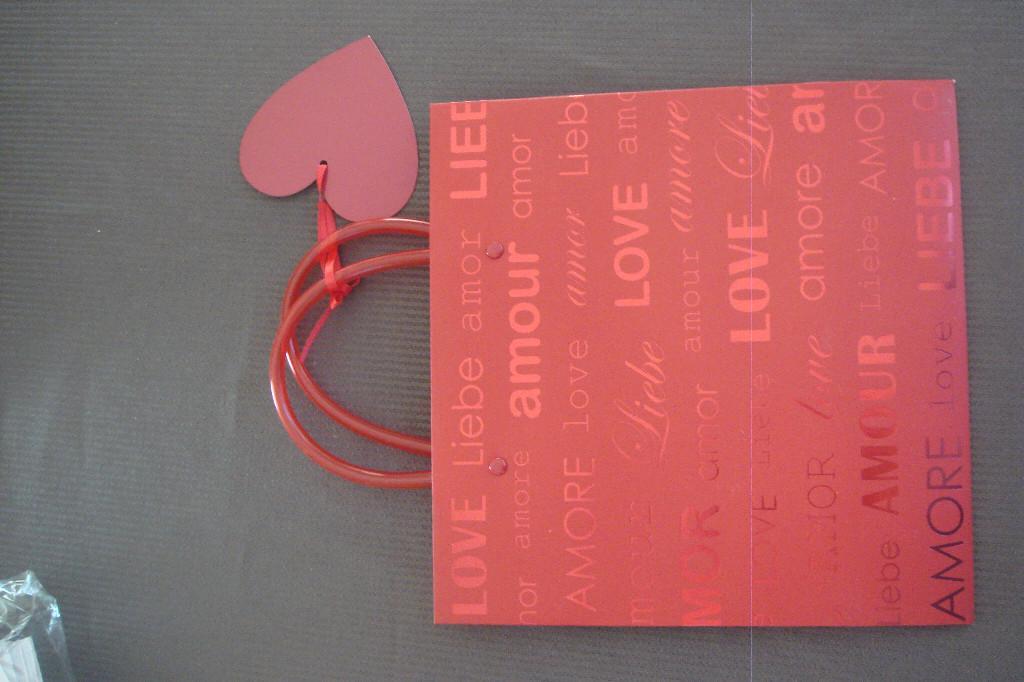 Schöne Geschenkboxen/-beutel /-papier zum Basteln oder Verpacken in Urdorf - Bild 13