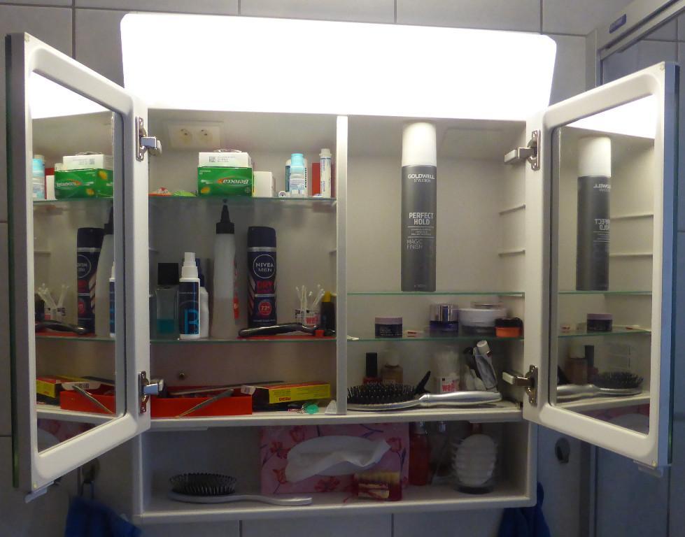 Spiegelschrank SCHNEIDER in Arth - Bild 1