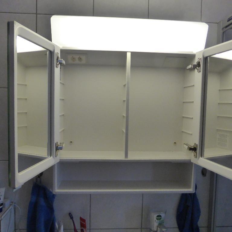 Spiegelschrank SCHNEIDER in Arth - Bild 2